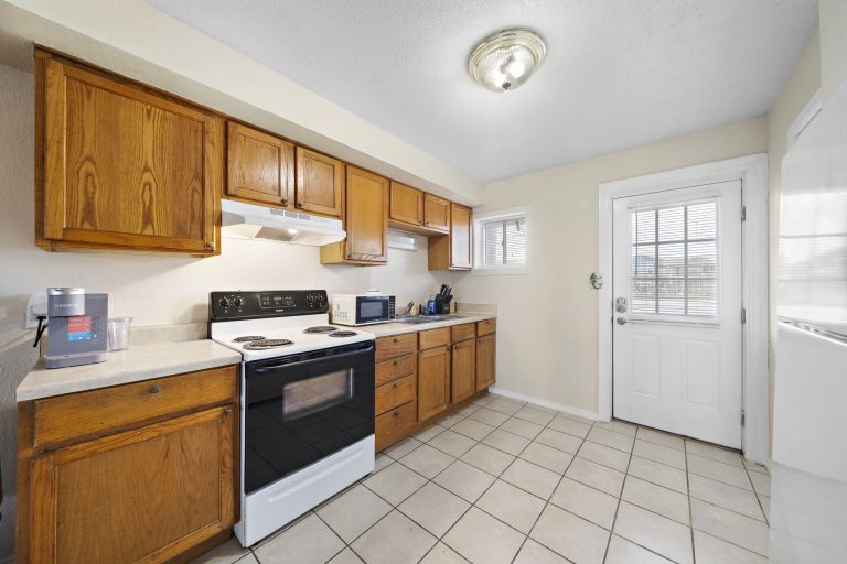 3-web-or-mls-220 Marine Way 4 Wide-10