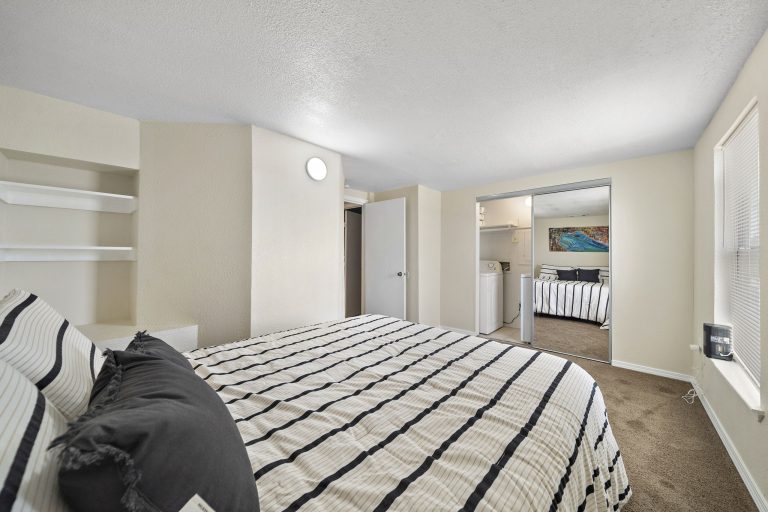 7-web-or-mls-220 Marine Way 4 Wide-49