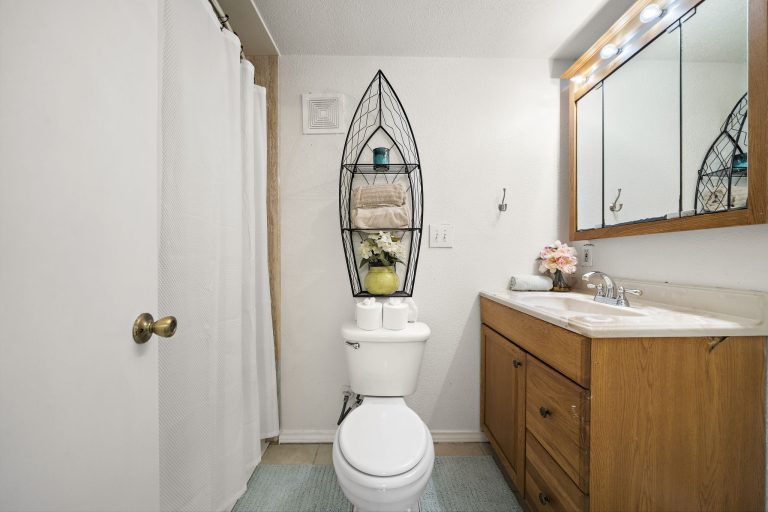 8-web-or-mls-220 Marine Way 4 Wide-40